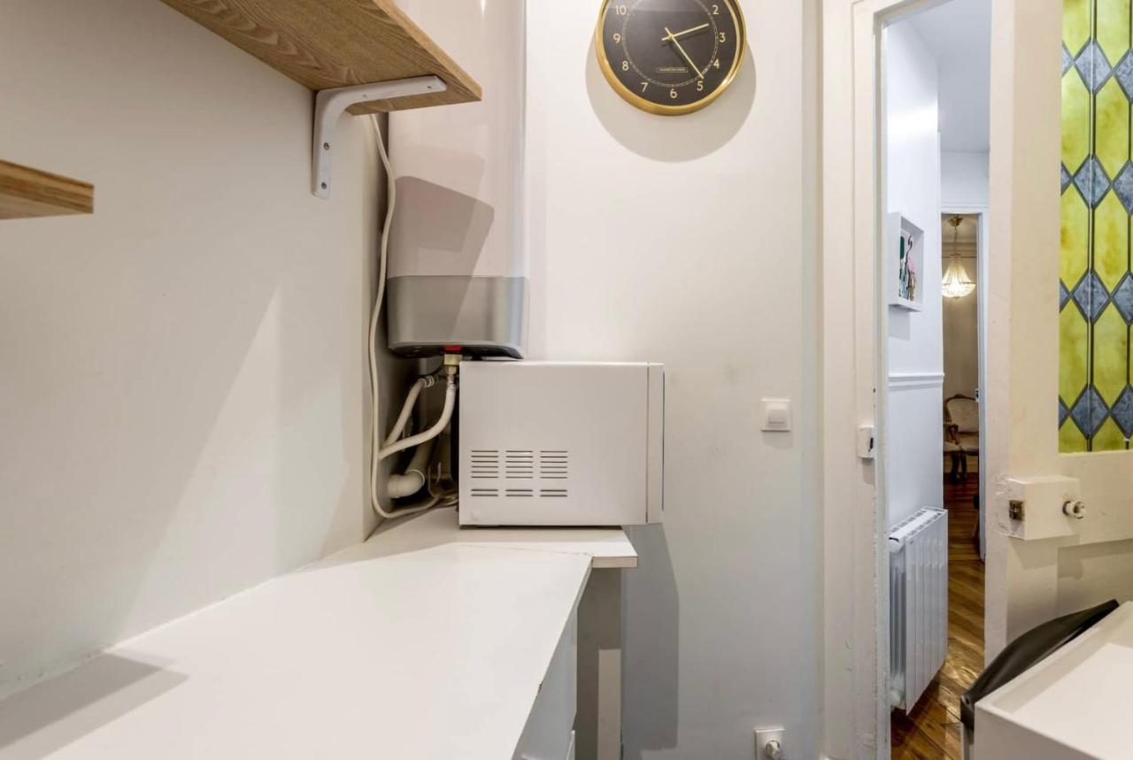 Abbesses - Superbe appartement avec cheminées Paris Extérieur photo