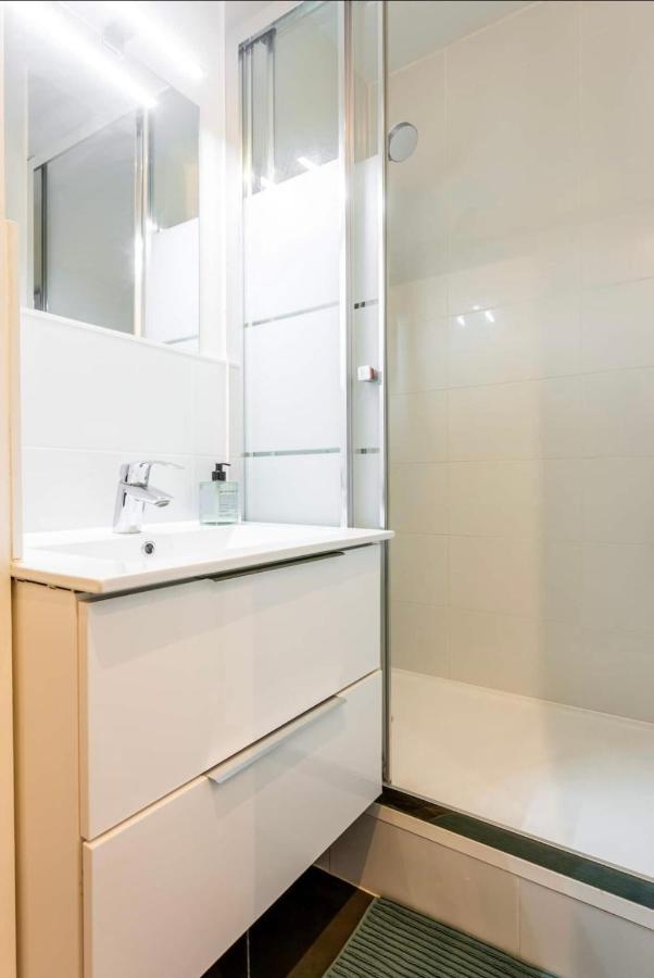 Abbesses - Superbe appartement avec cheminées Paris Extérieur photo
