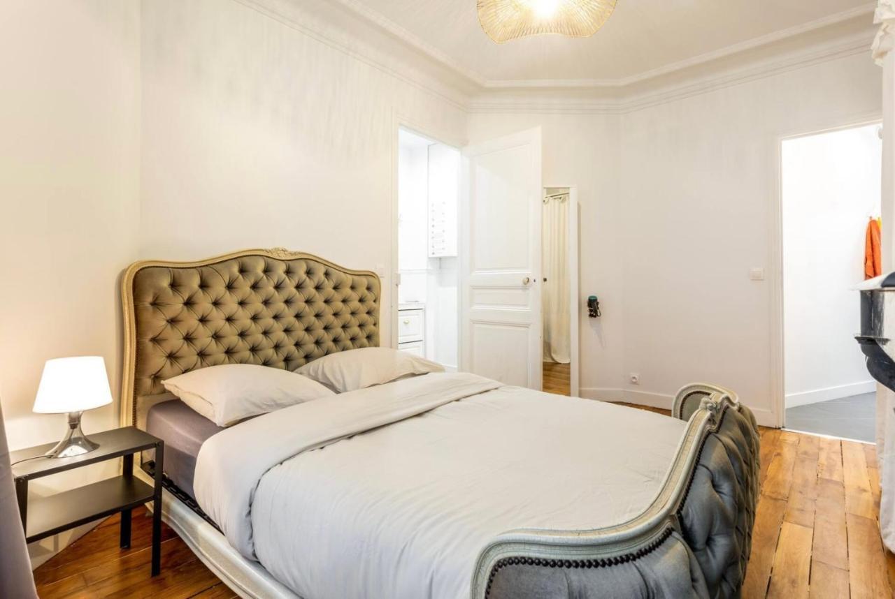 Abbesses - Superbe appartement avec cheminées Paris Extérieur photo