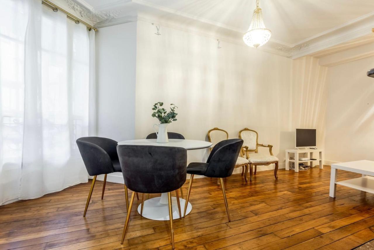 Abbesses - Superbe appartement avec cheminées Paris Extérieur photo